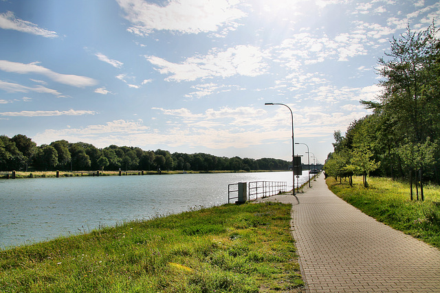 Der Wesel-Datteln-Kanal bei der Schleusengruppe Dorsten / 19.07.2020