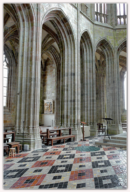 Interior de l'abbaye de Mont Saint Michel