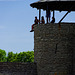 ... ein kleiner Schubs und man ist ihn los ... Hermann-Festung, Burg Narva (© Buelipix)