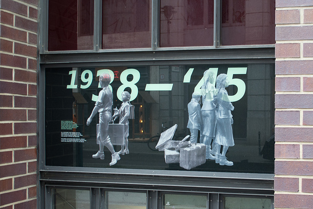 Berlin Friedrichstrasse Kindertransport memorial (#0079)