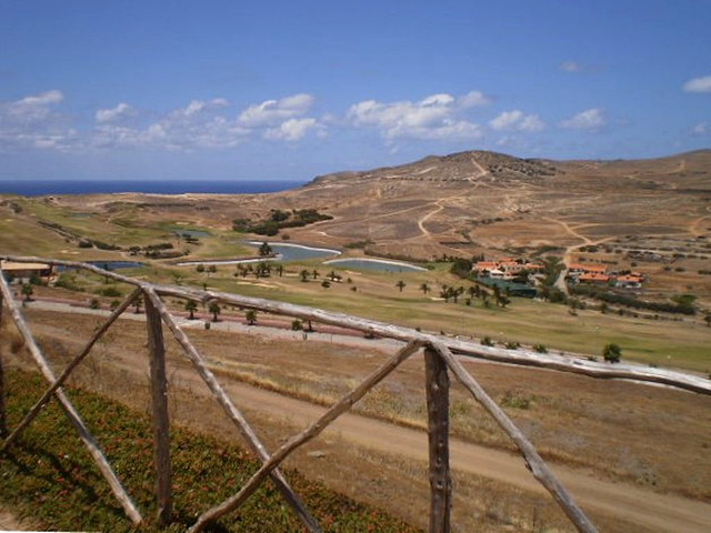 Overview to the golf course.