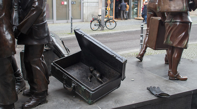 Berlin Friedrichstrasse Kindertransport memorial (#0086)