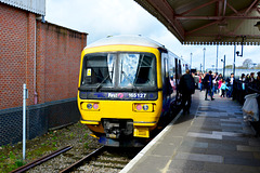 England 2016 – Windsor – DMU 165127 at Windsor station