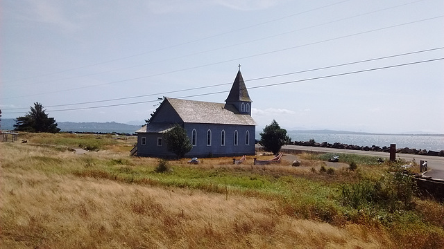 Petite chapelle isolée