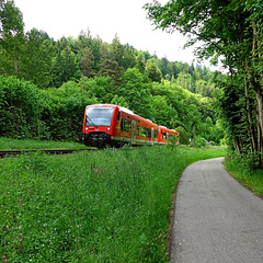 Kulturbahn - rot/grün - Radweg
