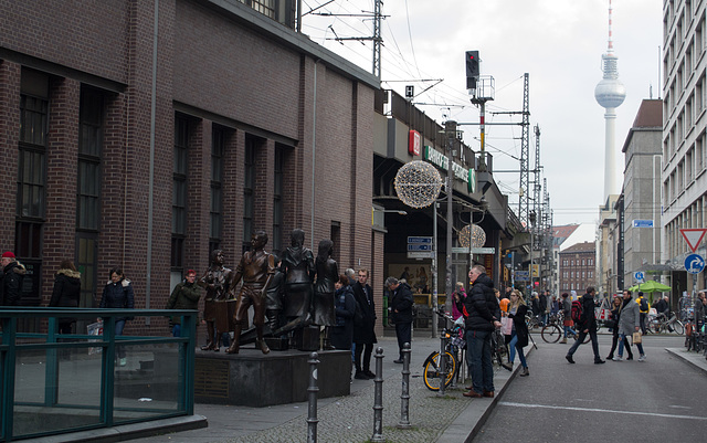 Berlin Friedrichstrasse Kindertransport memorial (#0087)