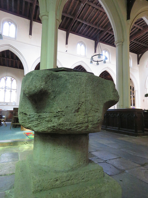 godmanchester church, hunts (3) c13 font