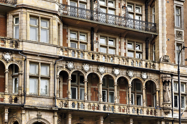 Arcades – Hotel Russell, Russell Square, Bloomsbury, London, England