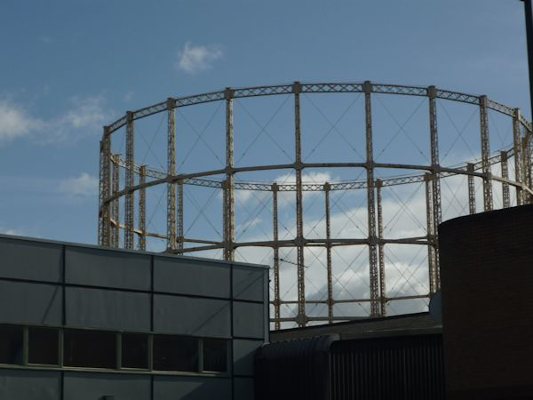 Gas holder