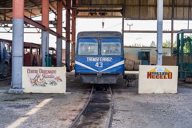 Rafael Freyre - the railway workshop