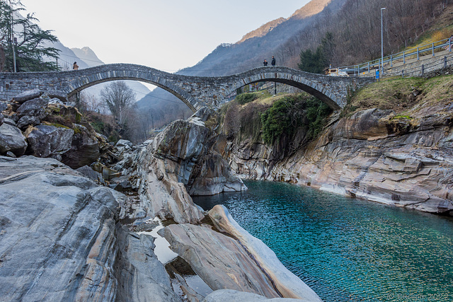 Ponte dei Salti di Lavertezzo, Valle Verzasca ... P.i.P.  (© Buelipix)
