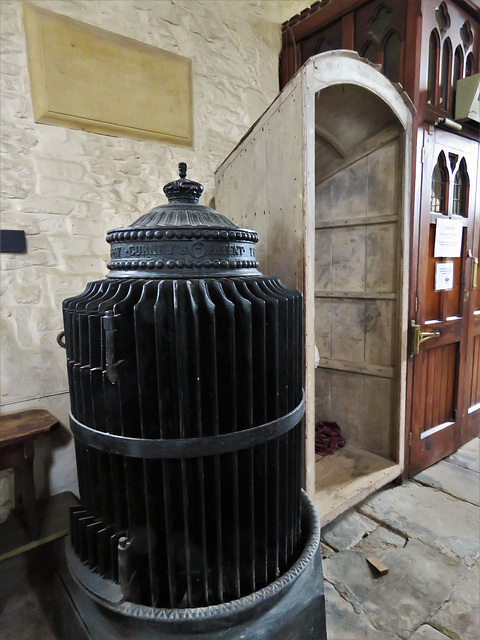 crick church, northants (25)c19 gurney stove and hud