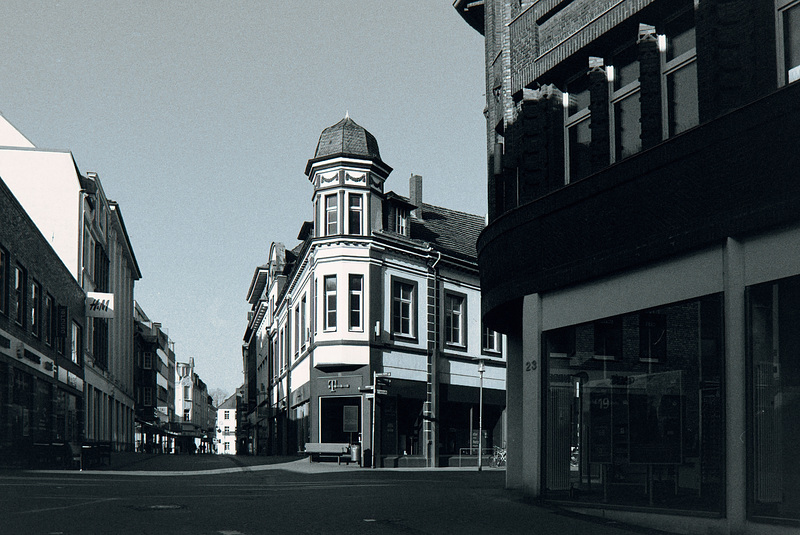 Bank in der City von Rheine - HBM