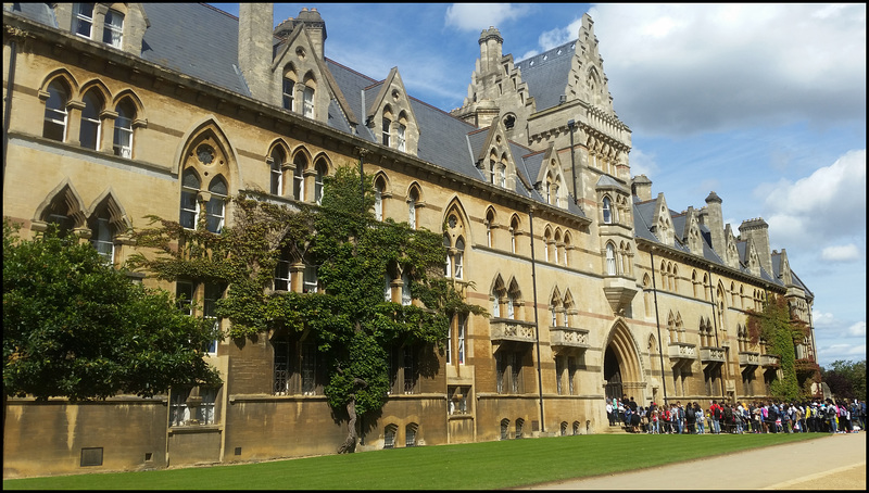 Oxford summer tourists