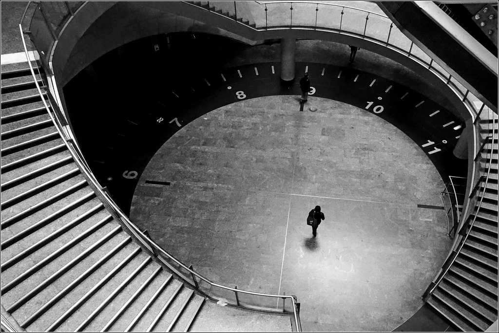 Gare Saint-Lazare un jour de confinement 1/2