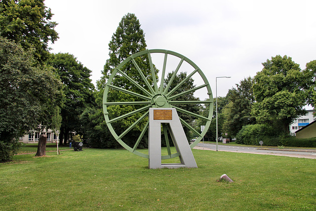 Seilscheibe zur Erinnerung an den Bergbau in Walsum (Duisburg-Walsum) / 16.07.2017