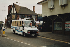 Neal’s Travel H283 TAH in Brandon – 8 Oct 1994 (242-18A)