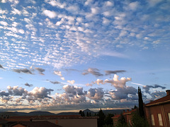 Nubes del alba, 3