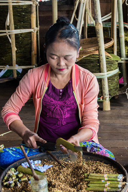 Cheeroot-Zigarrenfabrik am Inle-See (© Buelipix)