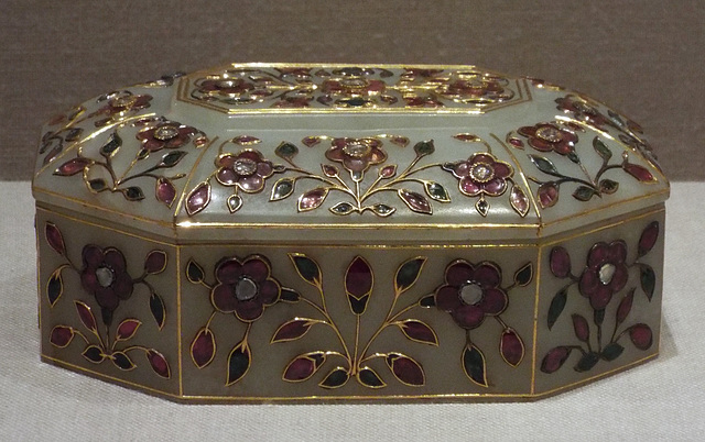 Mughal Box with a Cover in the Metropolitan Museum of Art, August 2023