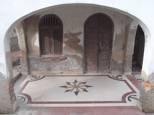 Maison aux quatre ancres / Casa a los quatro anclas