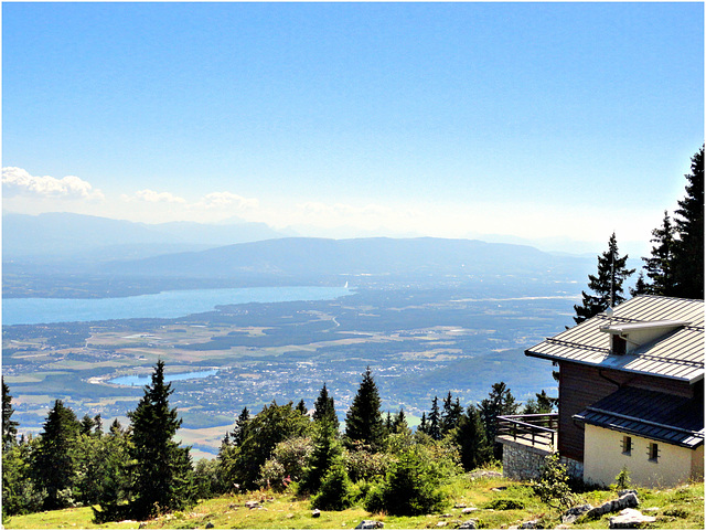 Tout en bas, la Suisse et Genève, Right at the bottom, Switzerland and Geneva