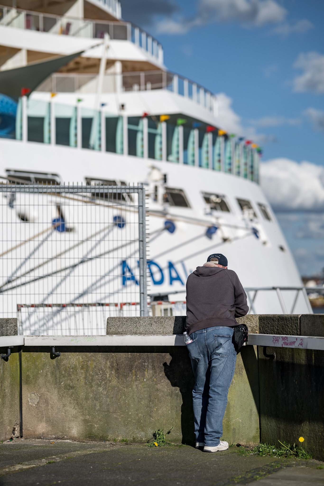 Ship spotter