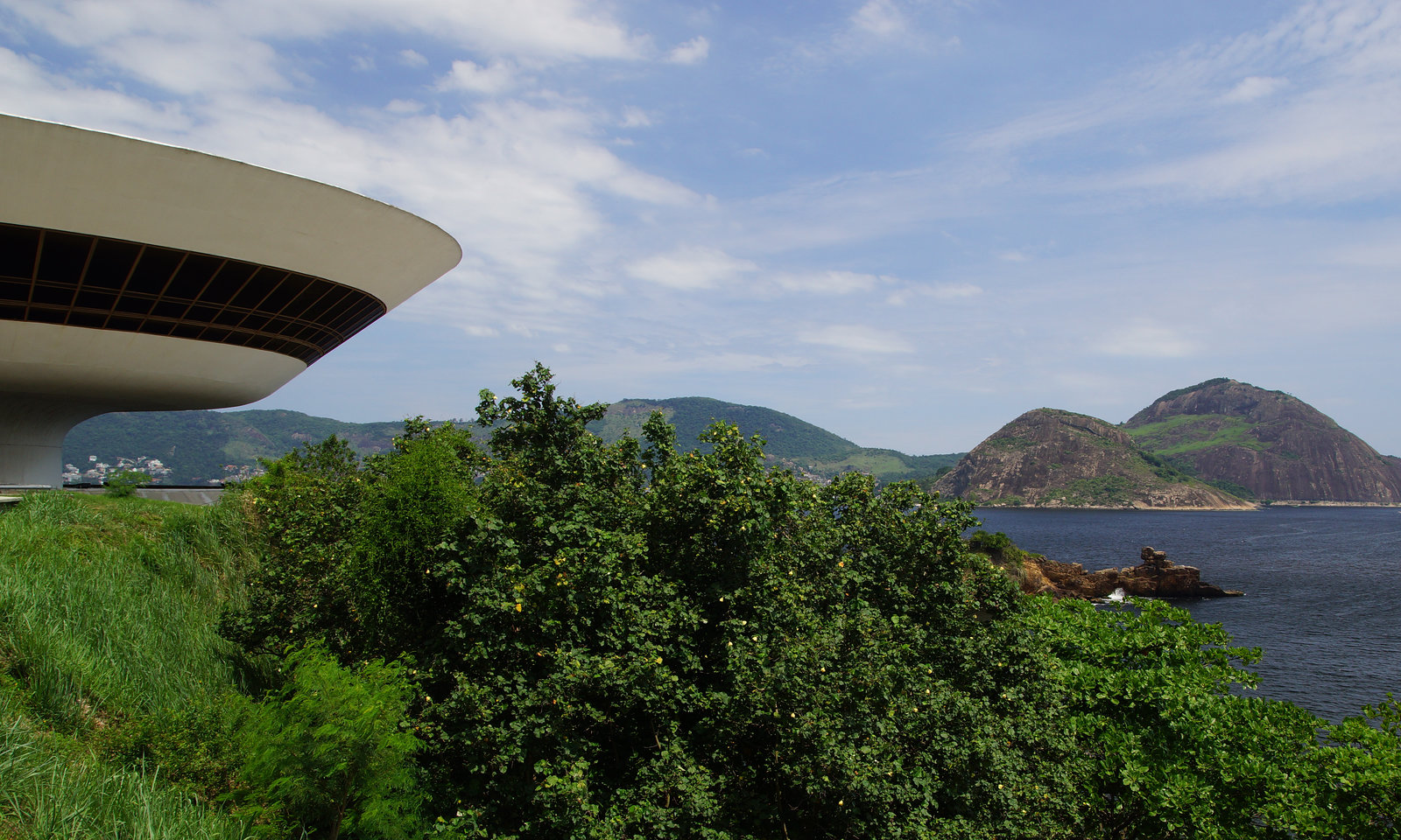 Niterói Contemporary Art Museum