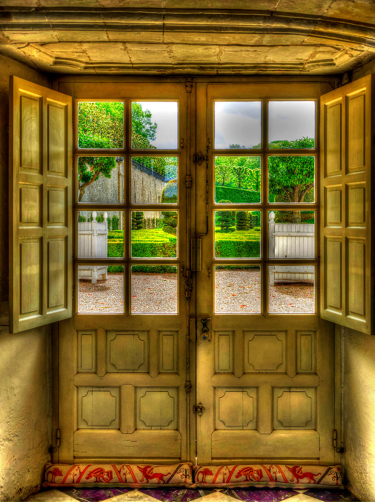 Through the windows of the Château Villandry