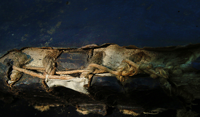 Couverture en cuir et laiton - Puces de Vanves Couverture en cuir et laiton - Puces de Vanves