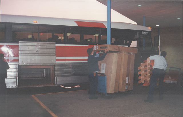 Acadian Lines 919 at Truro (Nova Scotia) - 8 Sep 1992 (Ref 175-08)