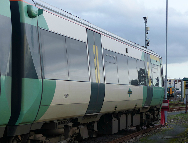 377117 at Littlehampton - 10 January 2015