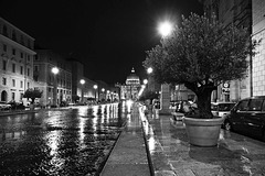 Roma, reflexs on Conciliazione street
