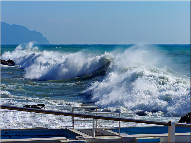 Con queste onde meglio utilizzare la piscina