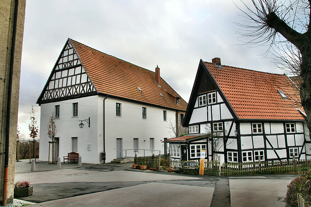 Fachwerkhäuser an der Kirche St. Stephanus (Holzwickede-Opherdicke) / 25.12.2020