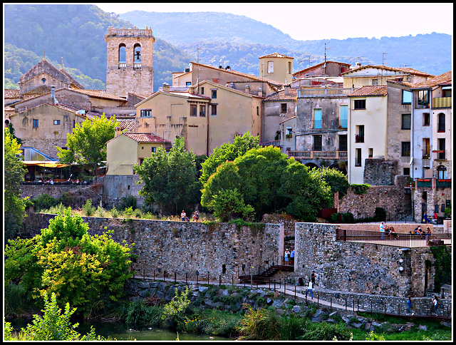 Besalú (Gerona), 8