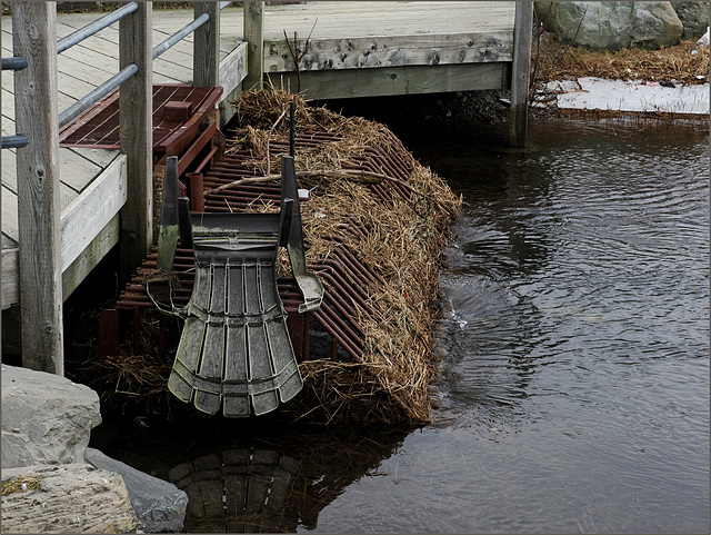 At the outflow, a chair