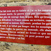 Réponse d'un habitant de Biron fixée sur le monument aux morts de la commune