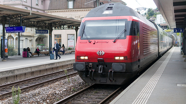 241003 Montreux Re460