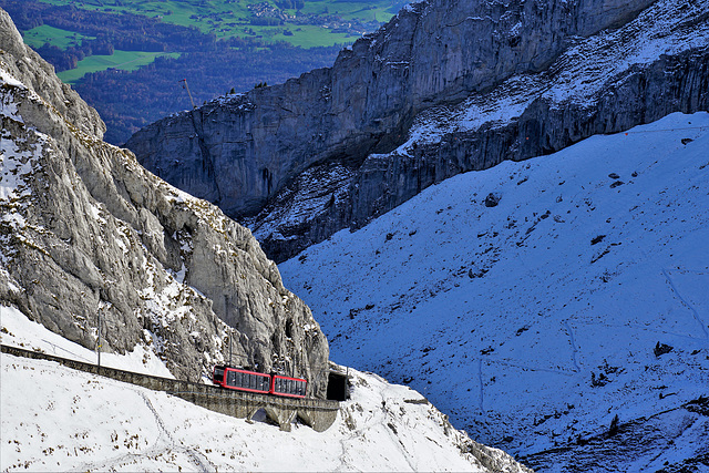 Pilatus - Bahn / Steilste Zahnrad - Bahn der Welt / Zahnstange System Locher