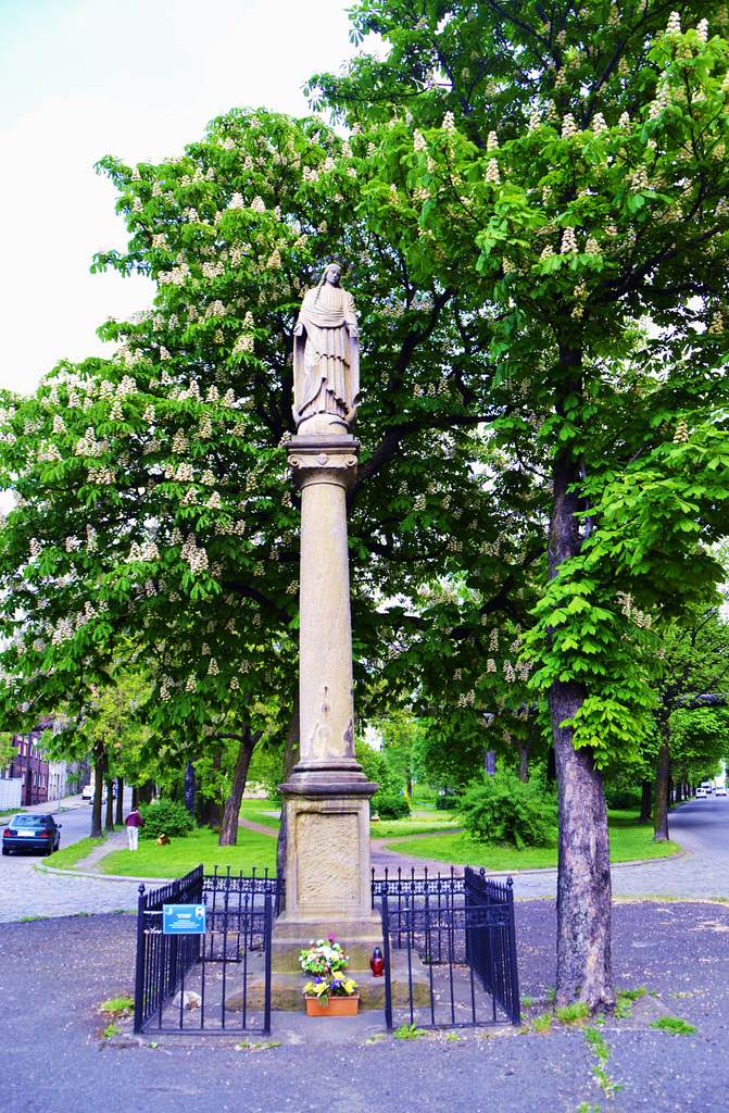 Mariensäule  die S.G. „JUNGFRAU“ in Chorzow Königshütte