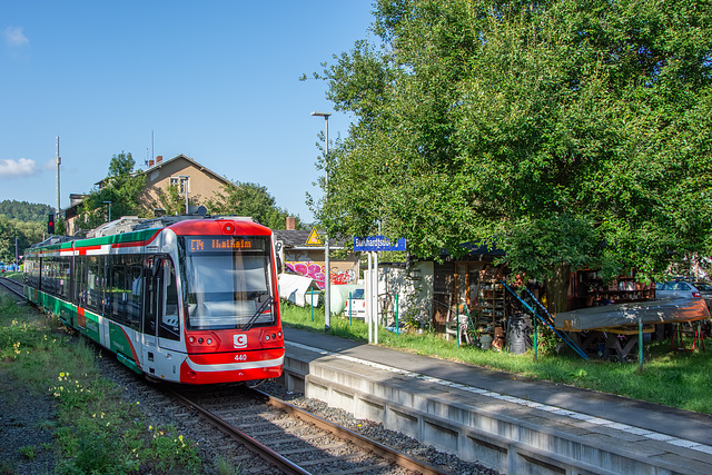 Stadler Citylink der Citybahn Chemnitz beim Halt in Burkhardtsdorf