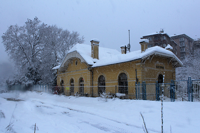 Kızıltoprak Station  HFF!