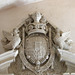 Blason  et armoiries , dans le hall d’entrée et au dessus de la porte de la cuisine médiévale,  au château de Brissac (49)