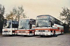 Jennings of Bude coaches at South Mimms Service Area – 21 Sep 1996 (329-11)