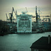 Hafenpanorama mit dem Kreuzfahrer AZURA im Dock