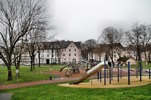 Spielplatz am Willy-Brandt-Ring (Duisburg-Marxloh) / 8.01.2022