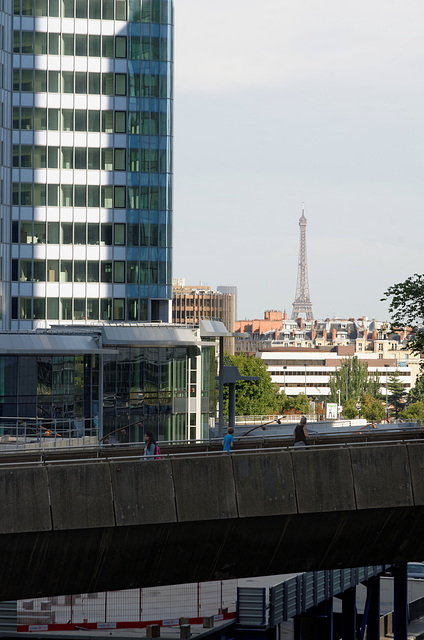 Tour... Eiffel