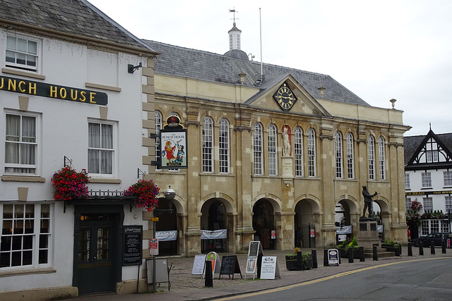 Agincourt Square