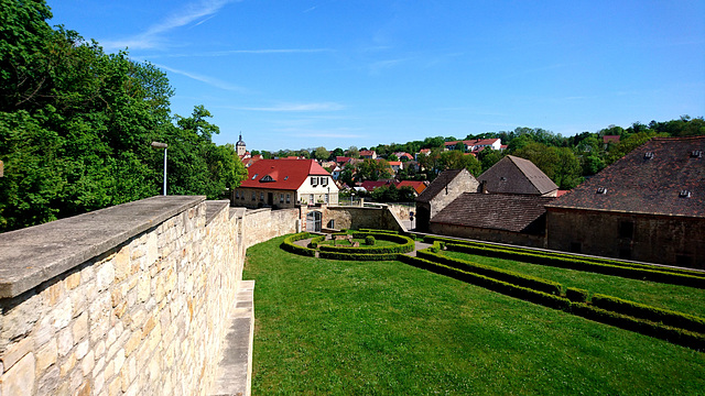 Blick nach Mücheln aus dem Barockgarten